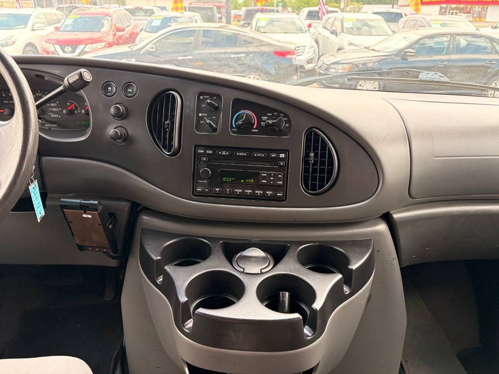 2008 Ford Econoline Image 22