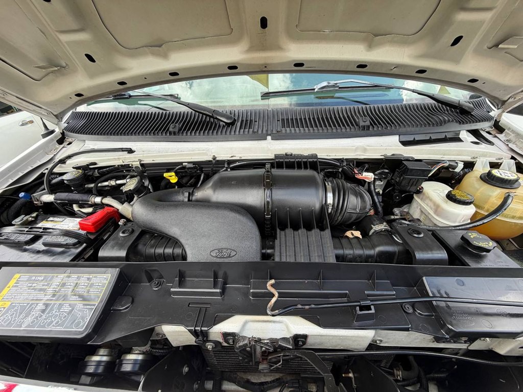 2008 Ford Econoline Image 28
