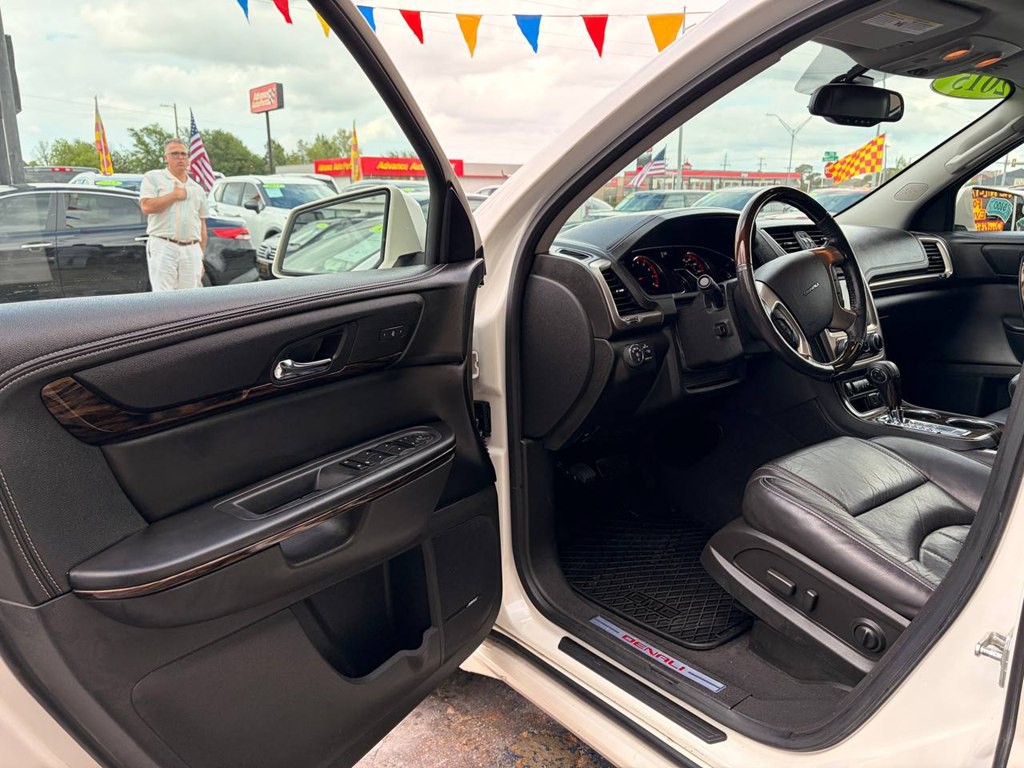 2015 GMC Acadia Image 11