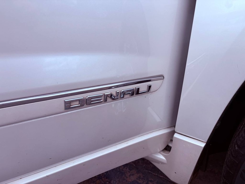 2015 GMC Acadia Image 32