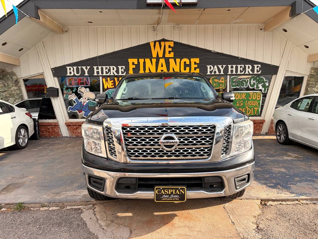 2018 Nissan Titan Image 2