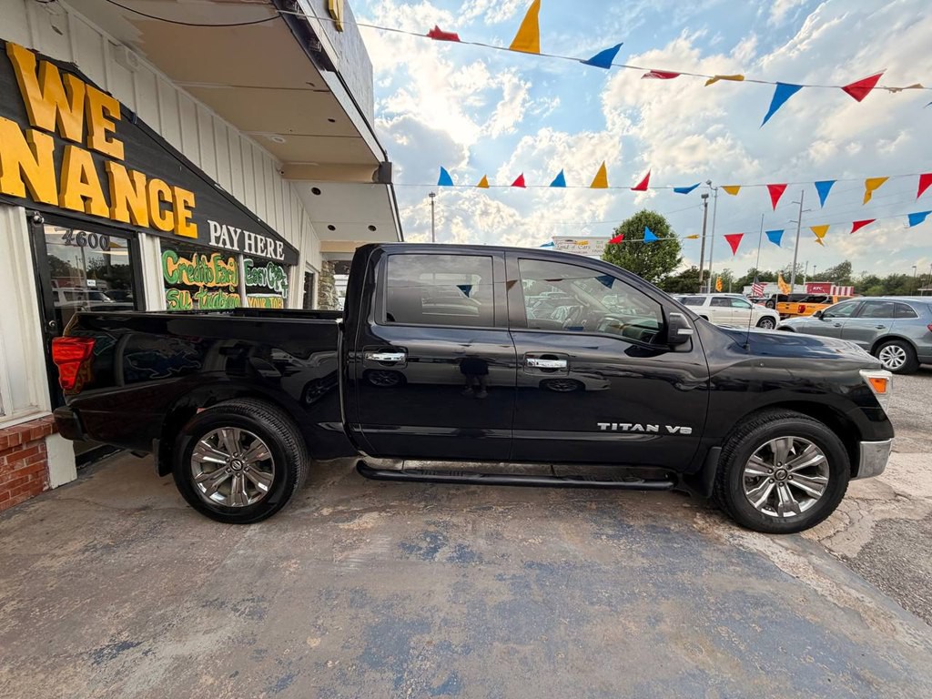 2018 Nissan Titan Image 5