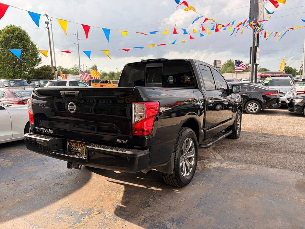 2018 Nissan Titan Image 7