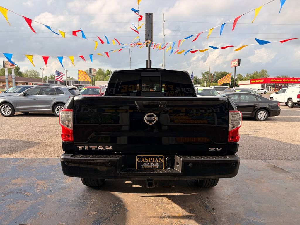 2018 Nissan Titan Image 8