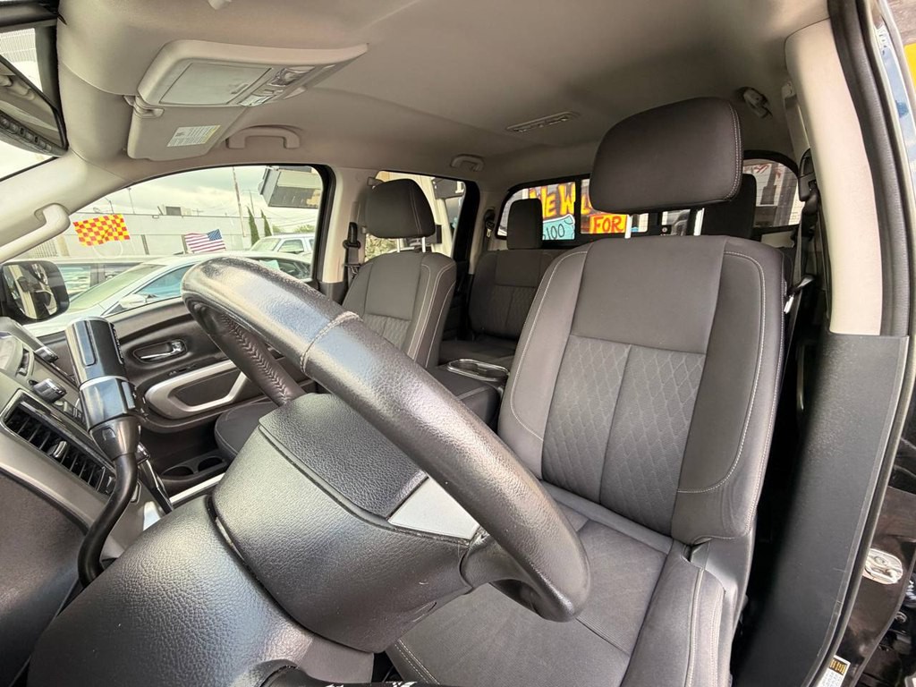 2018 Nissan Titan Image 12