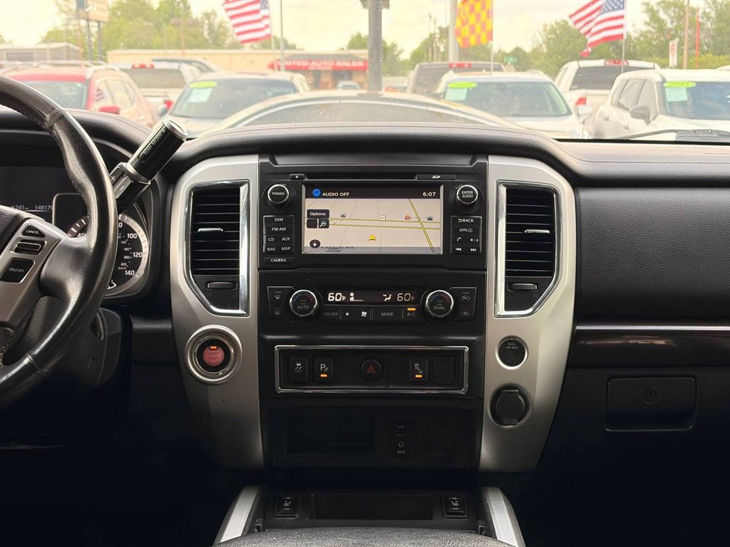 2018 Nissan Titan Image 21