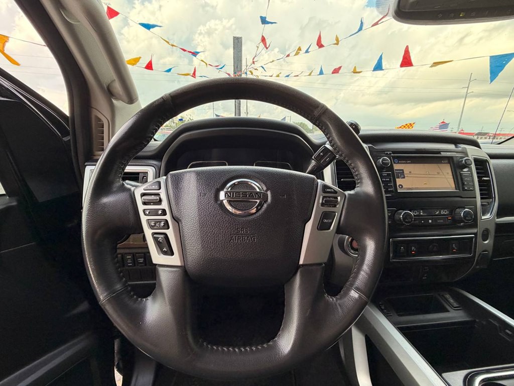2018 Nissan Titan Image 22