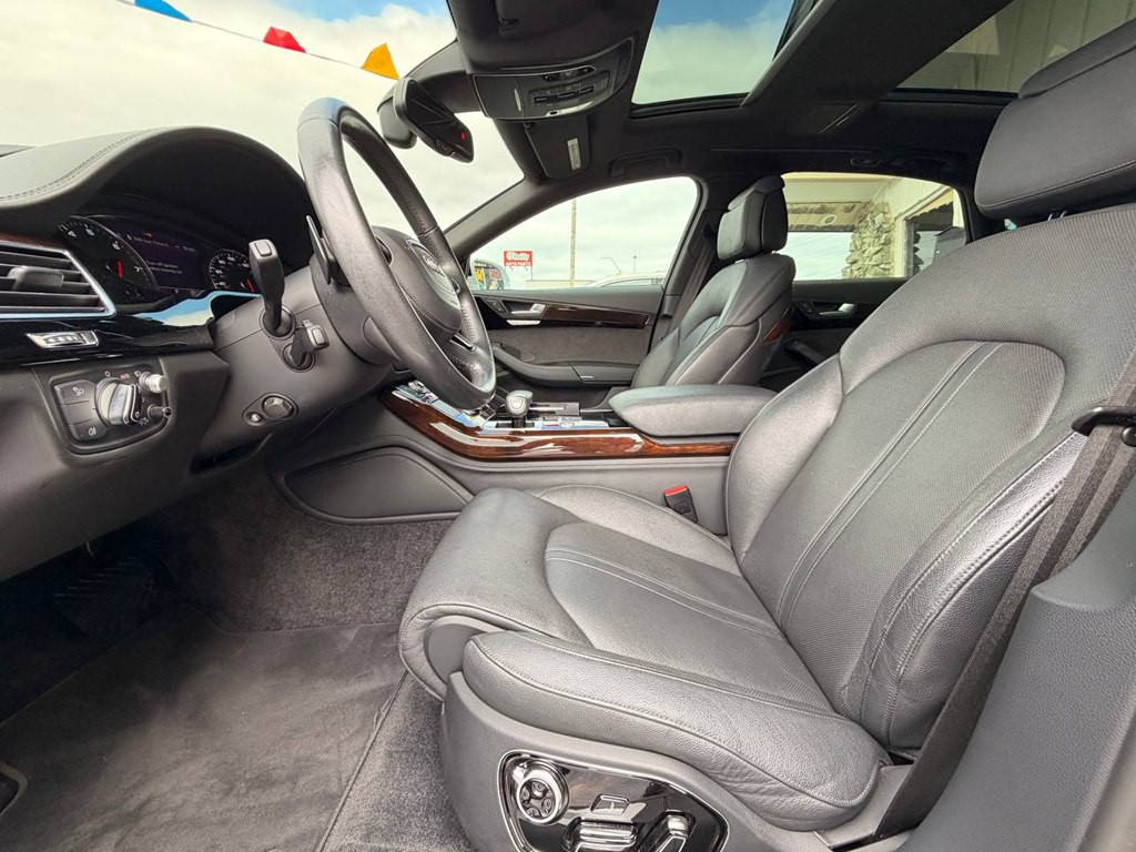 2016 Audi A8 Image 10
