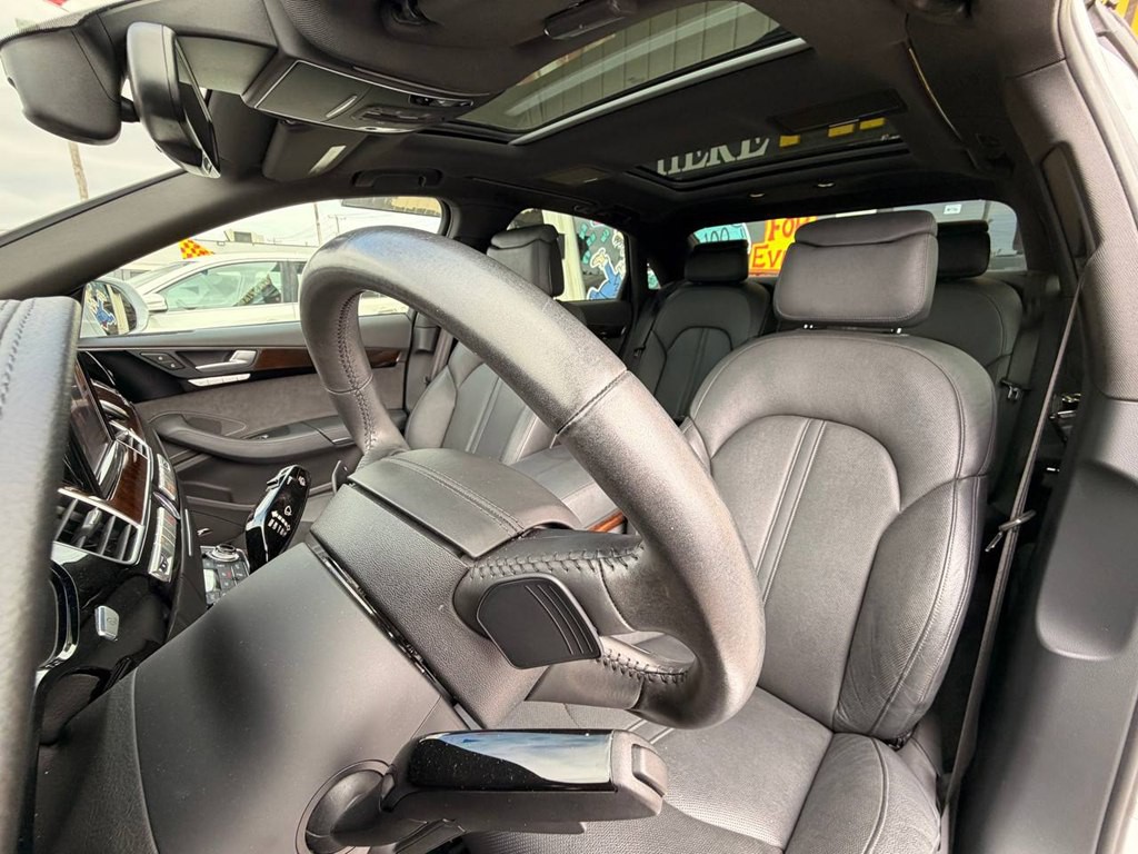 2016 Audi A8 Image 11