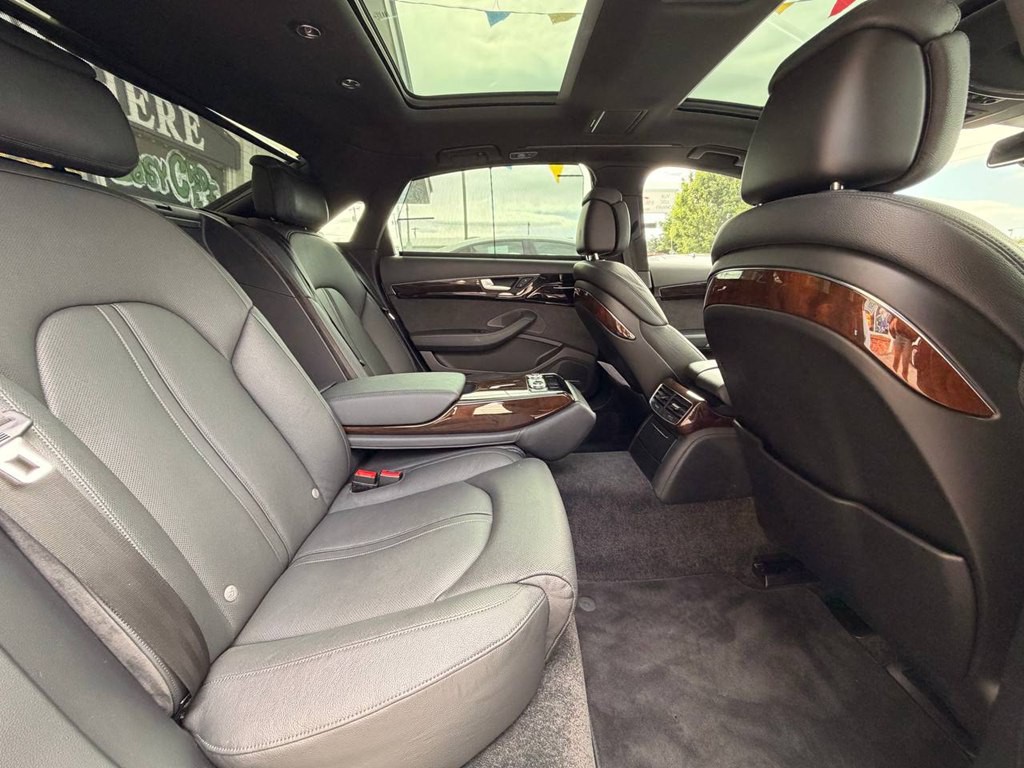 2016 Audi A8 Image 18