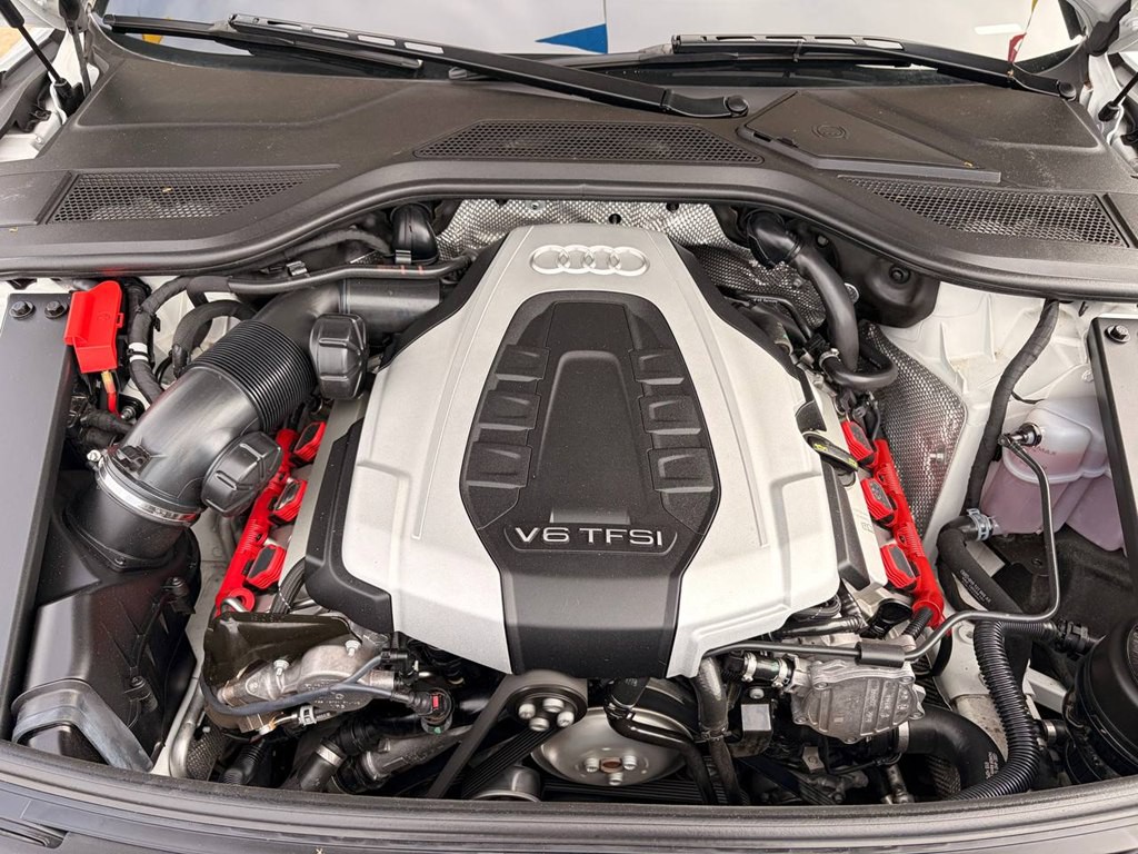 2016 Audi A8 Image 30