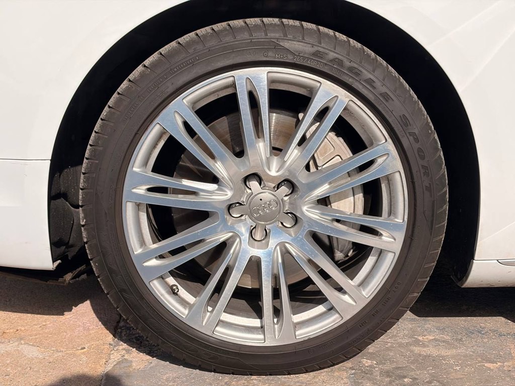 2016 Audi A8 Image 31