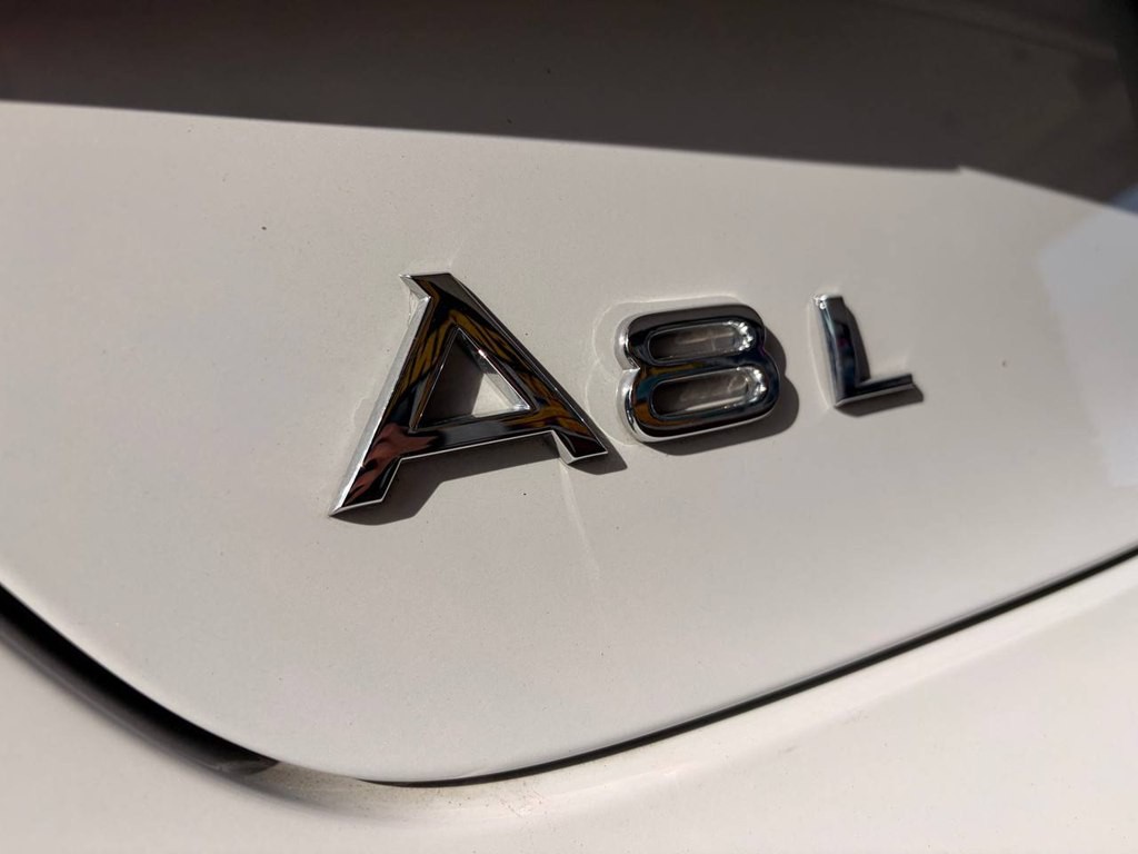 2016 Audi A8 Image 32
