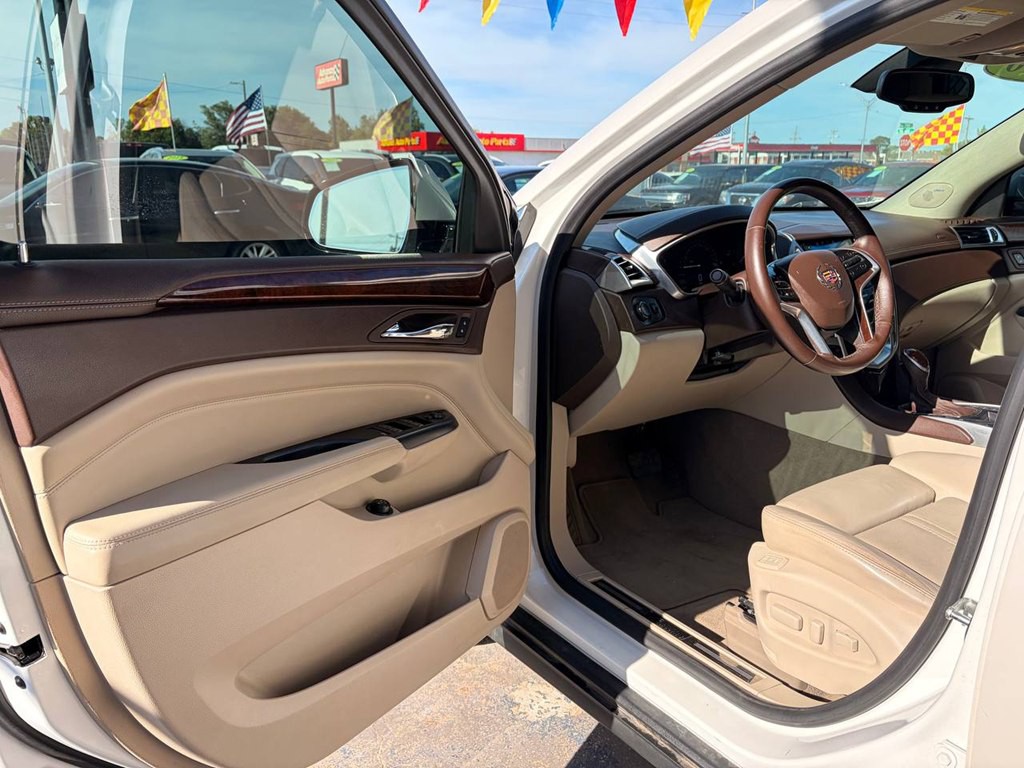 2015 Cadillac SRX Image 9