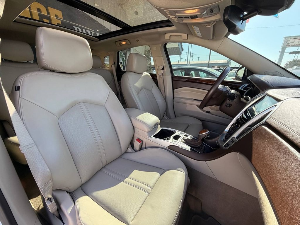 2015 Cadillac SRX Image 16