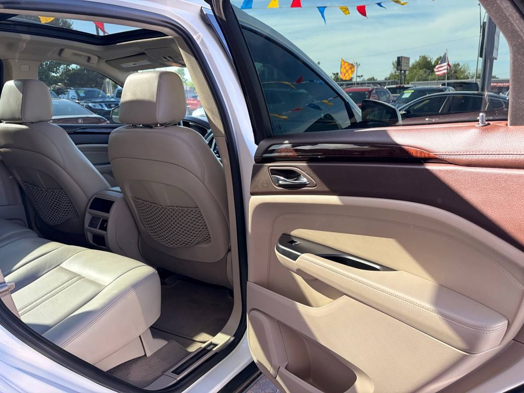 2015 Cadillac SRX Image 17