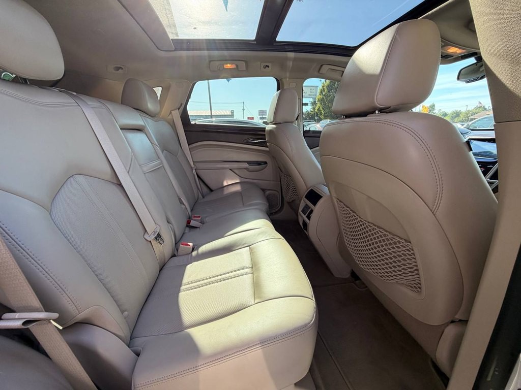 2015 Cadillac SRX Image 18