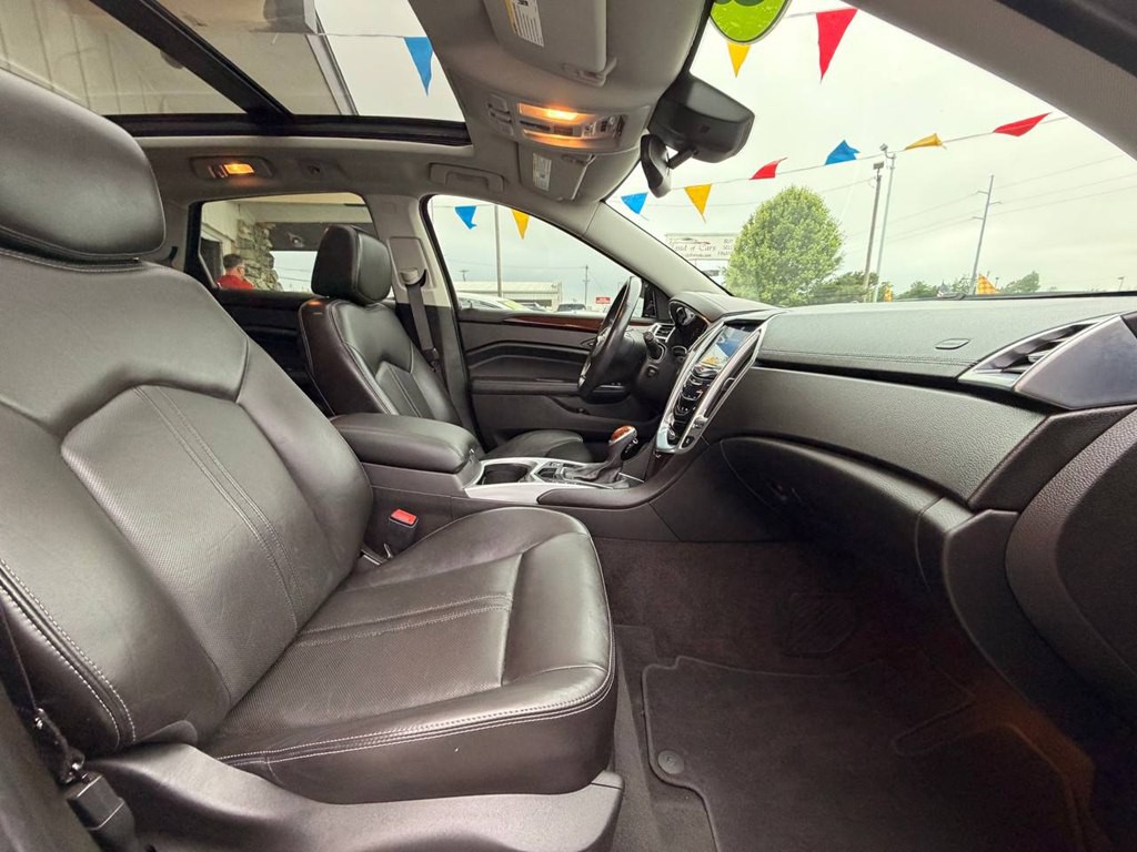 2013 Cadillac SRX Image 16