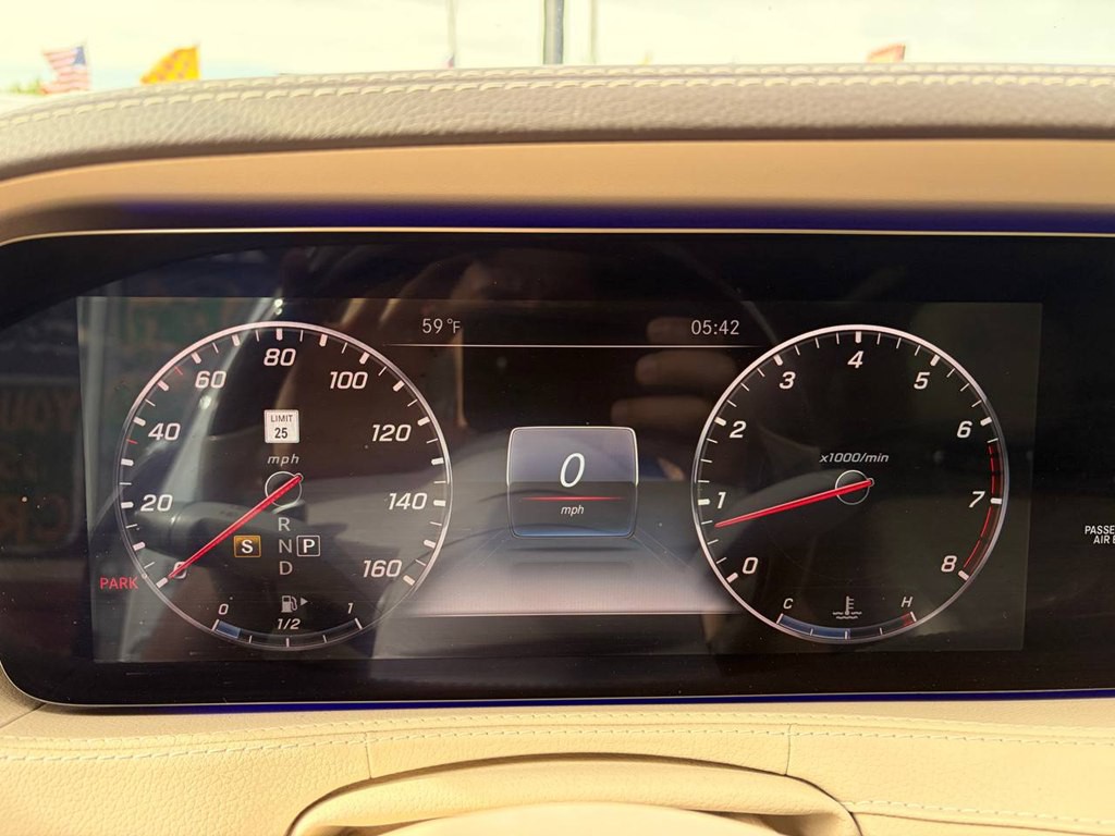2019 Mercedes-Benz S-Class Image 24