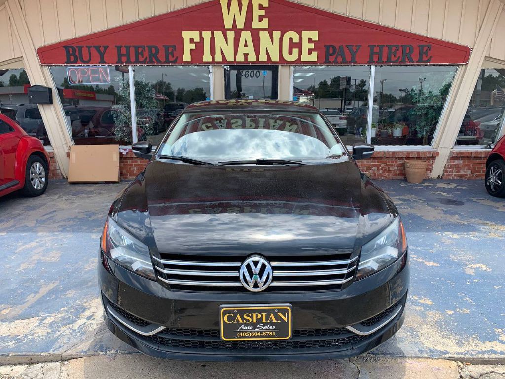 2015 Volkswagen Passat Image 2