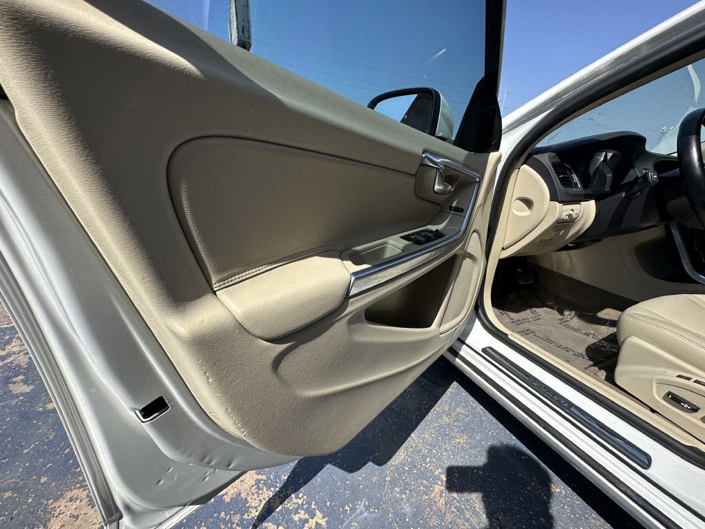 2015 Volvo S60 Image 10