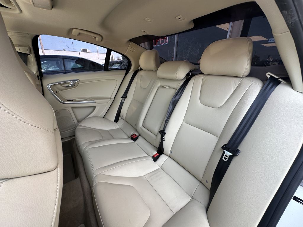 2015 Volvo S60 Image 12