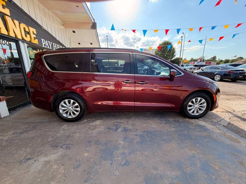 2019 Chrysler Pacifica Image 4