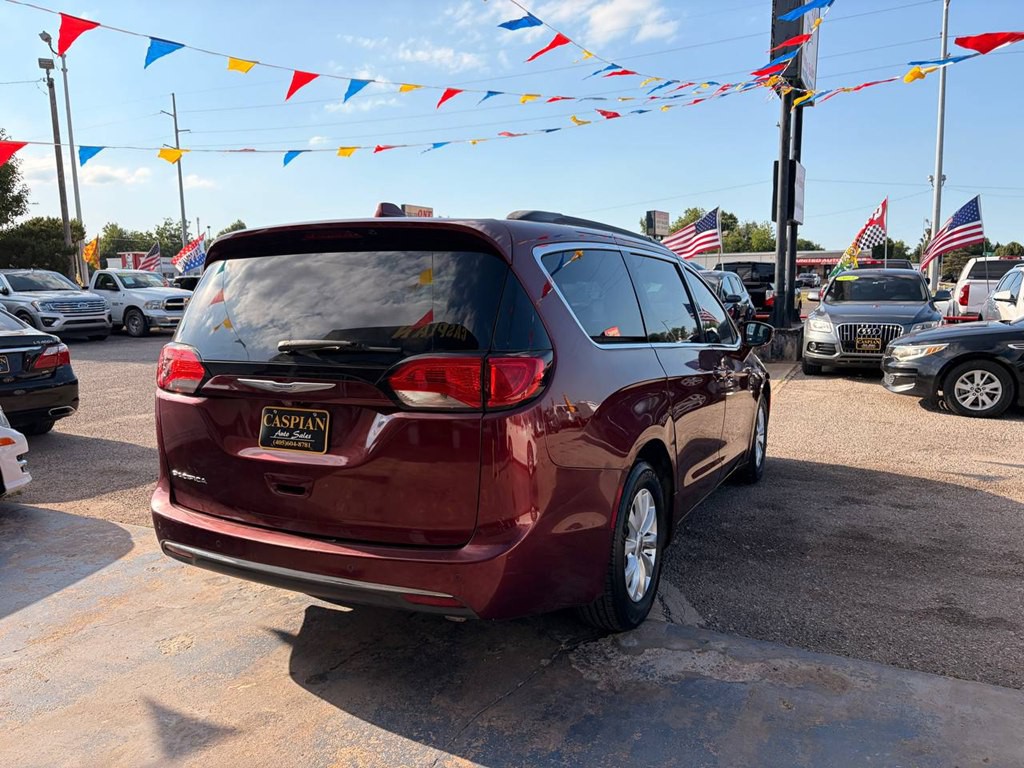 2019 Chrysler Pacifica Image 6