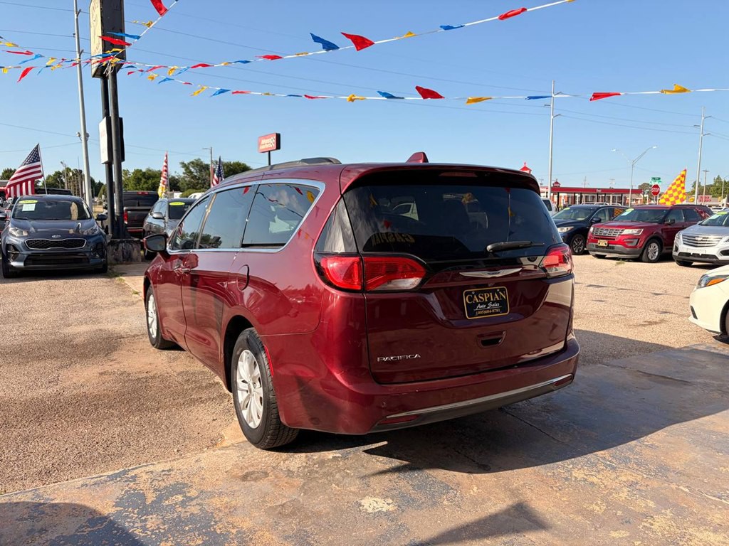 2019 Chrysler Pacifica Image 8