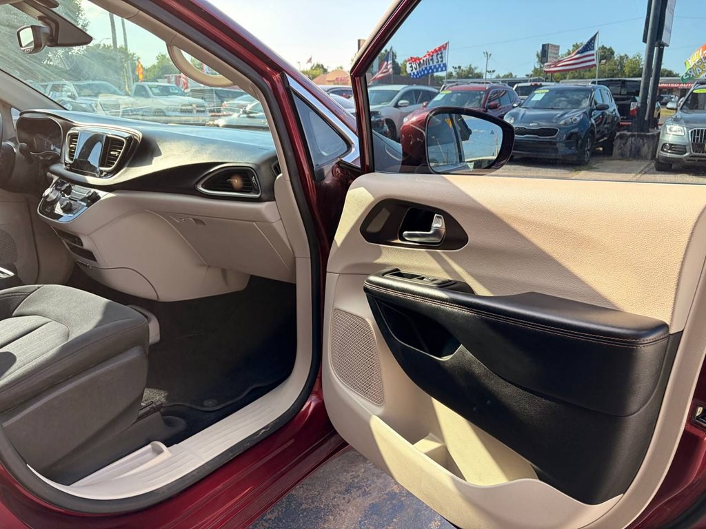 2019 Chrysler Pacifica Image 13