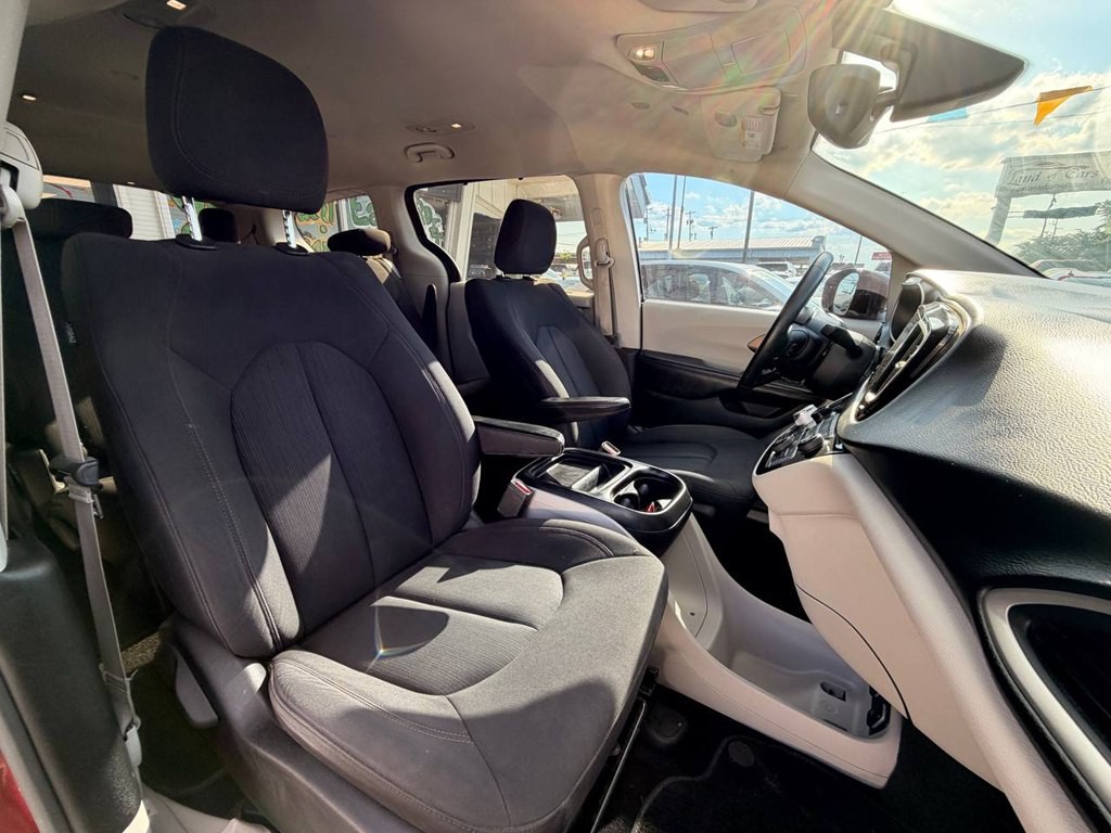 2019 Chrysler Pacifica Image 15