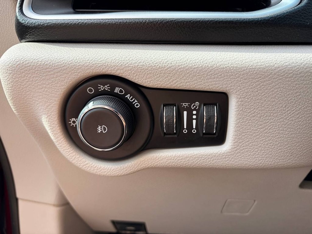 2019 Chrysler Pacifica Image 21