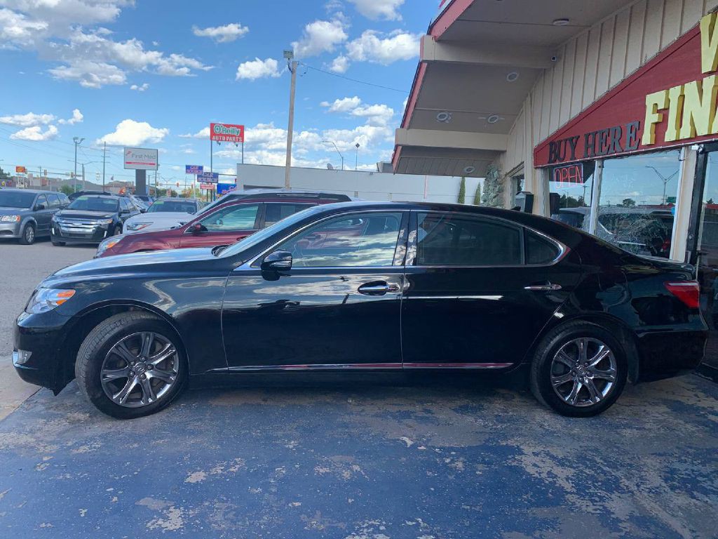 2010 Lexus LS Image 6