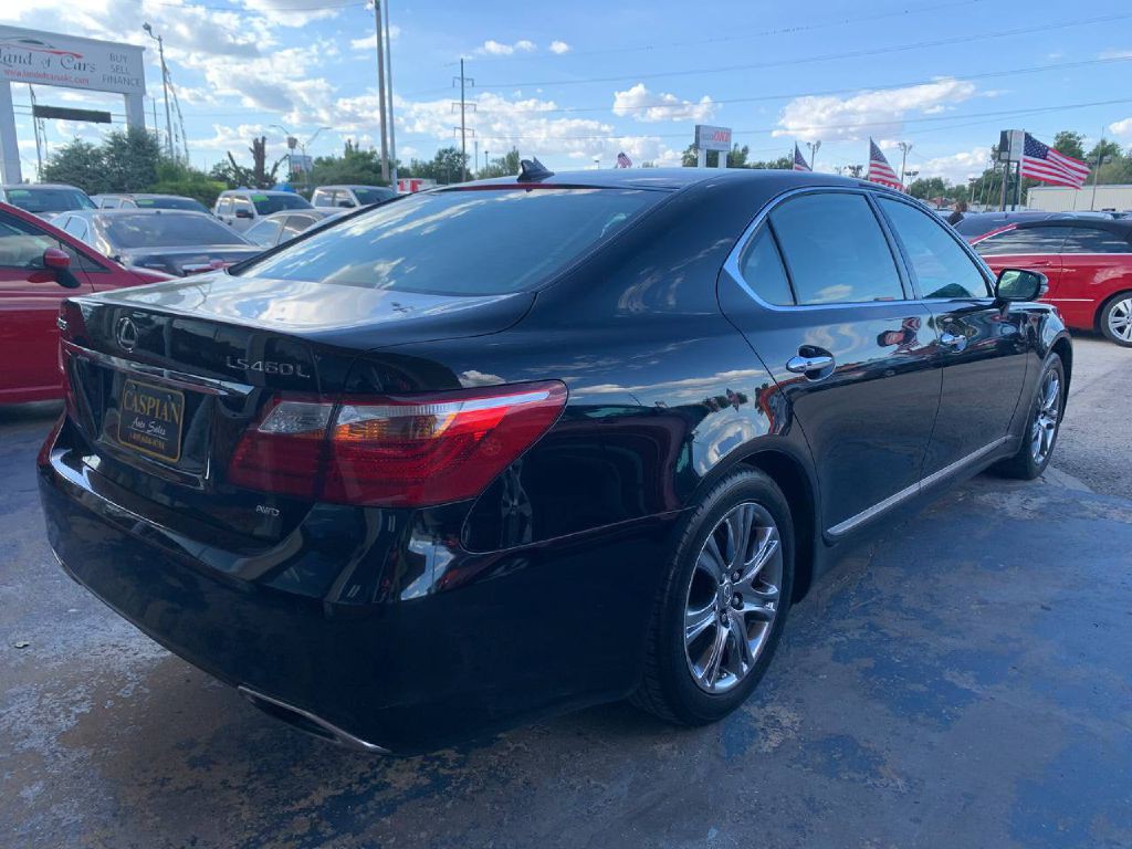 2010 Lexus LS Image 10
