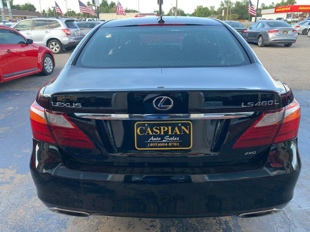 2010 Lexus LS Image 11