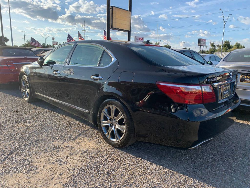 2010 Lexus LS Image 12