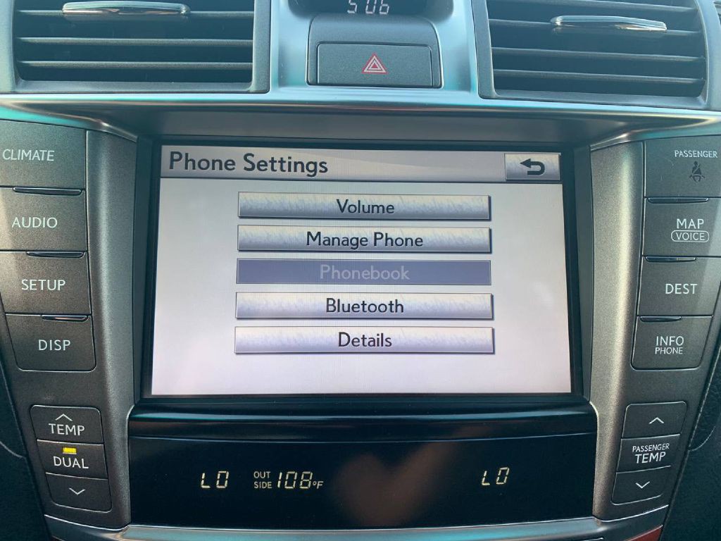 2010 Lexus LS Image 35