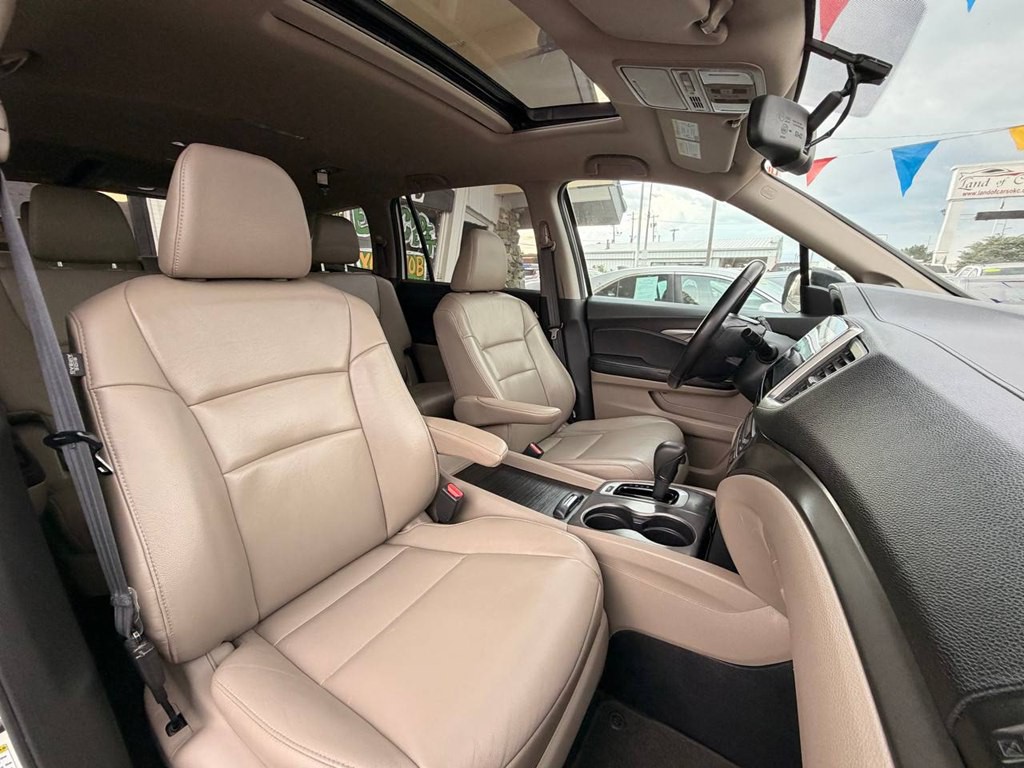 2016 Honda Pilot Image 17