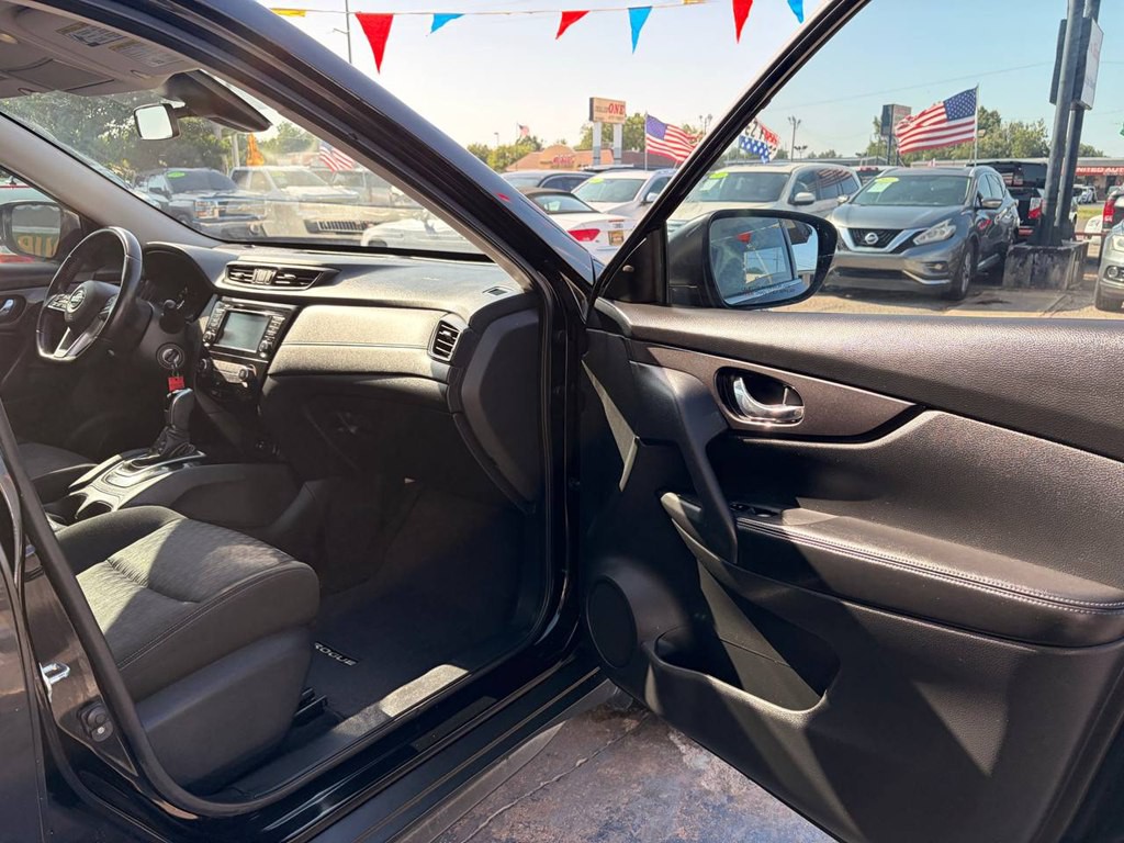 2020 Nissan Rogue Image 14