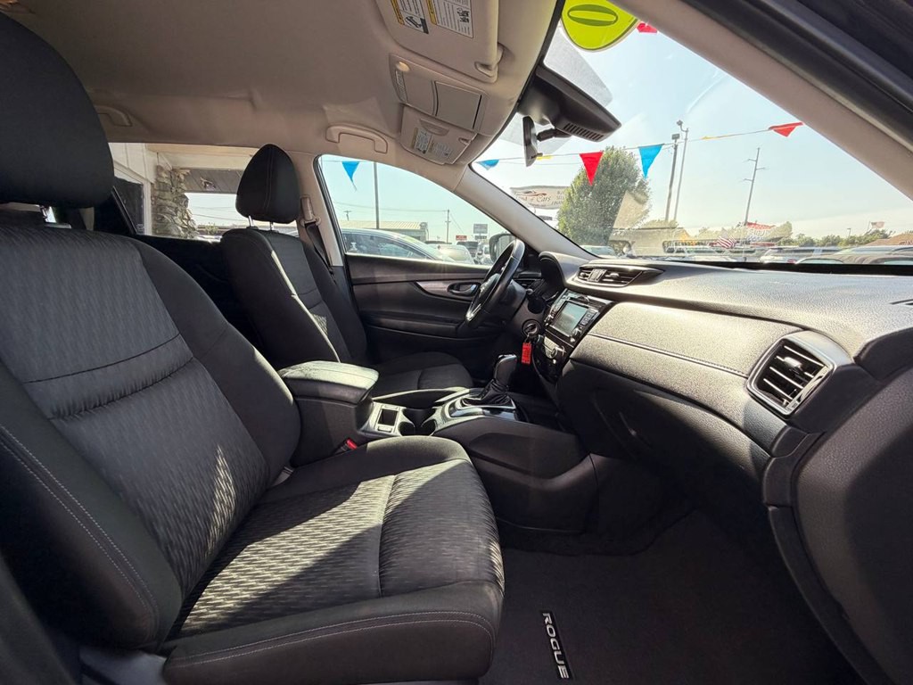 2020 Nissan Rogue Image 15