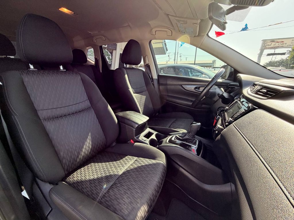 2020 Nissan Rogue Image 16