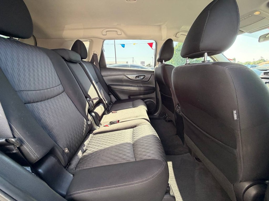 2020 Nissan Rogue Image 18
