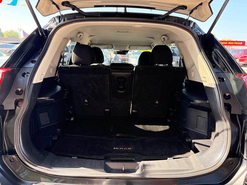 2020 Nissan Rogue Image 24