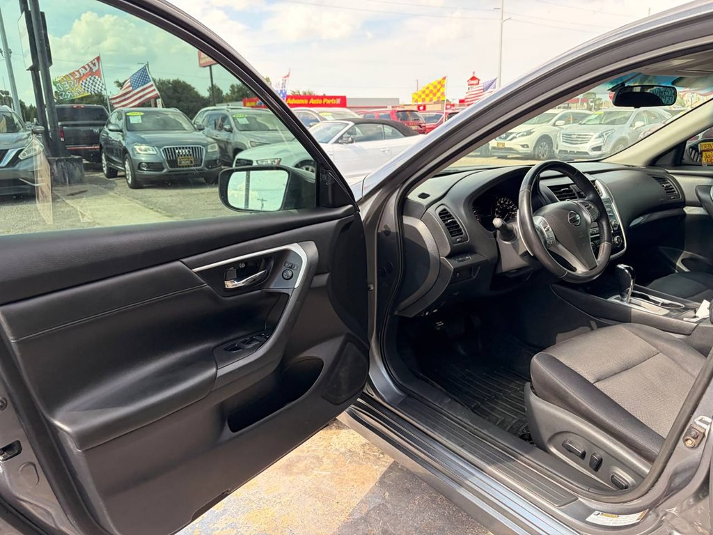 2018 Nissan Altima Image 9