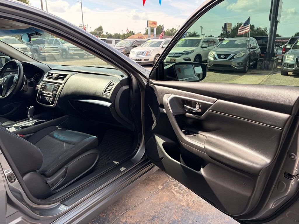 2018 Nissan Altima Image 14