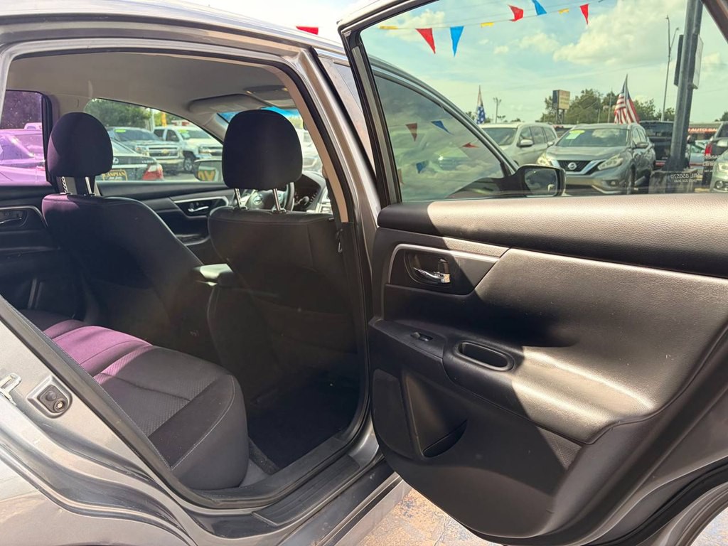 2018 Nissan Altima Image 17