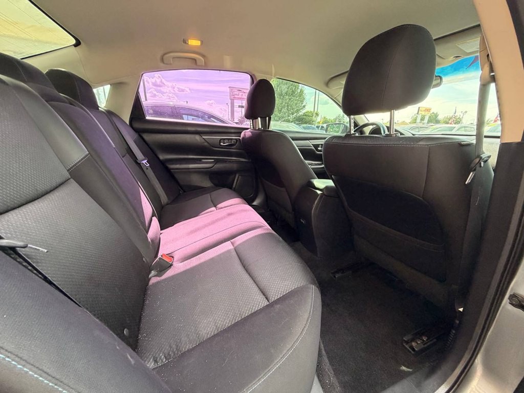 2018 Nissan Altima Image 18
