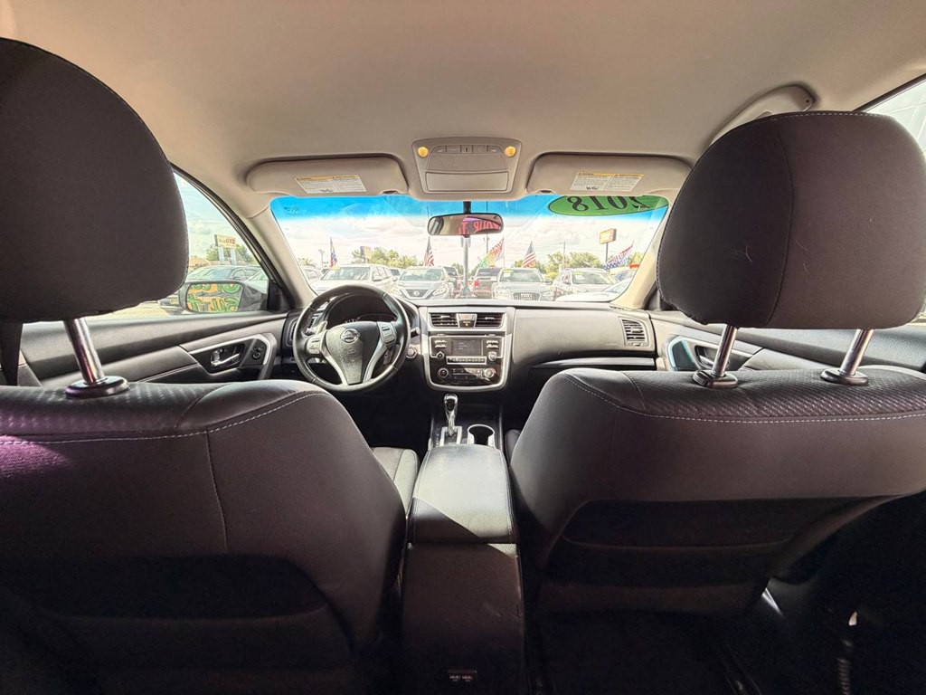 2018 Nissan Altima Image 19
