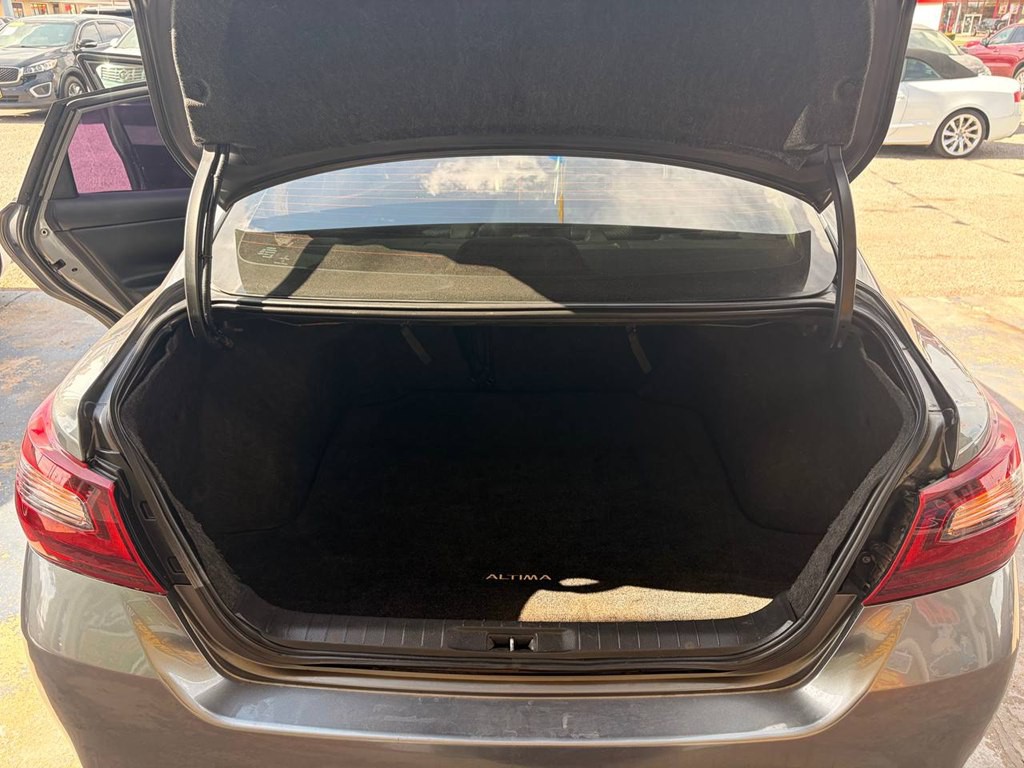 2018 Nissan Altima Image 23
