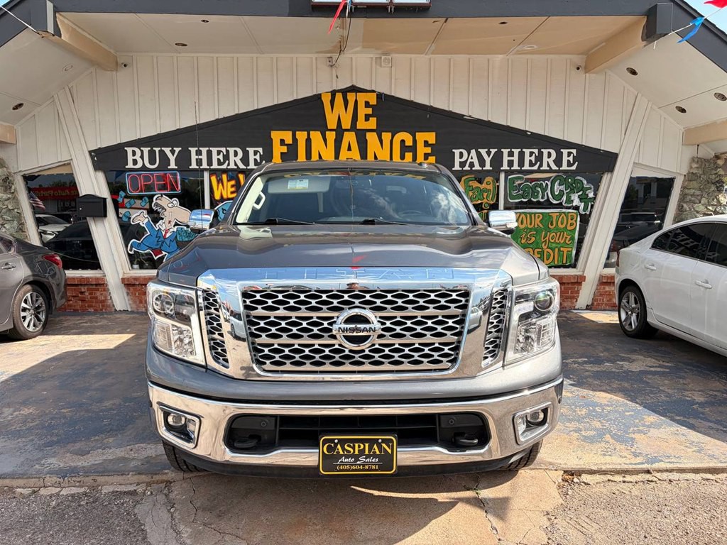 2019 Nissan Titan Image 2